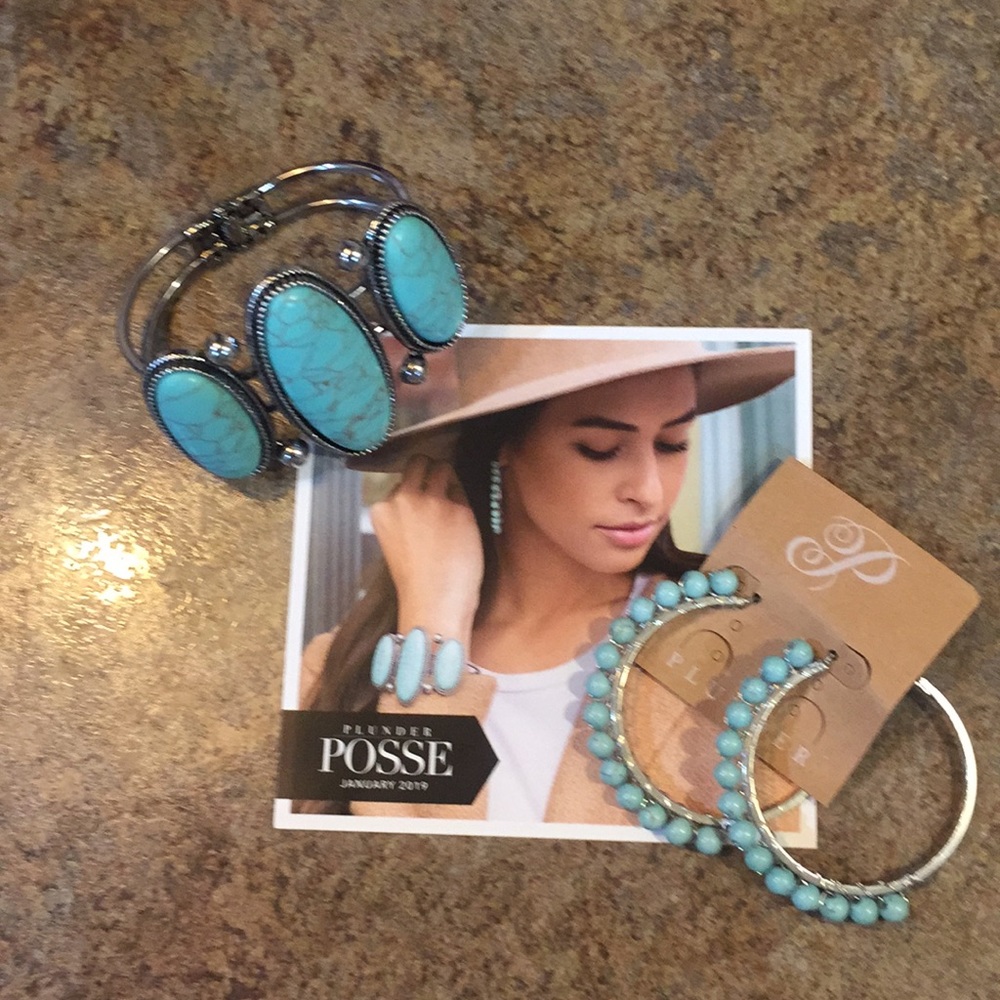 Plunder Bracelet and earring set.